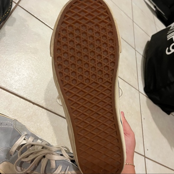 Vans - Picture 4 of 5